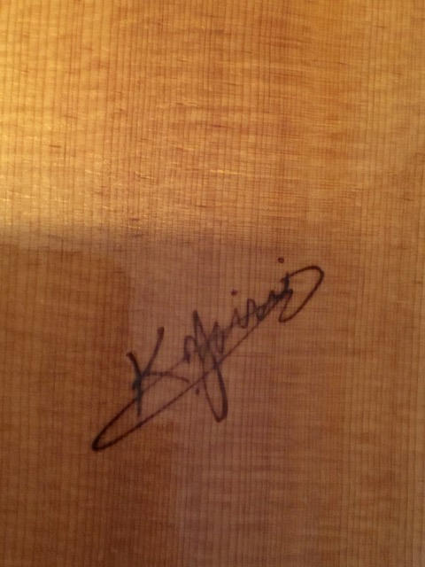K.Yairi AR 373 E - Close-up of K Yairi's Signature