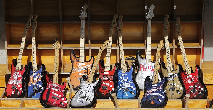  Fender MLB Stratocaster
