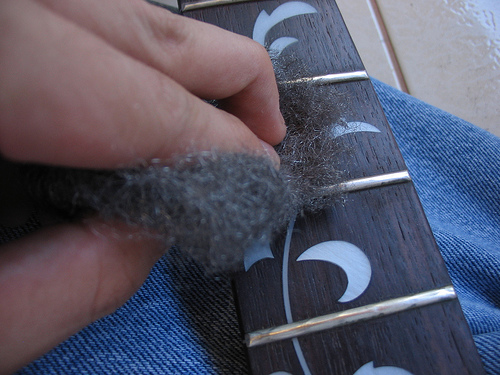 Cleaning the guitar fretboard